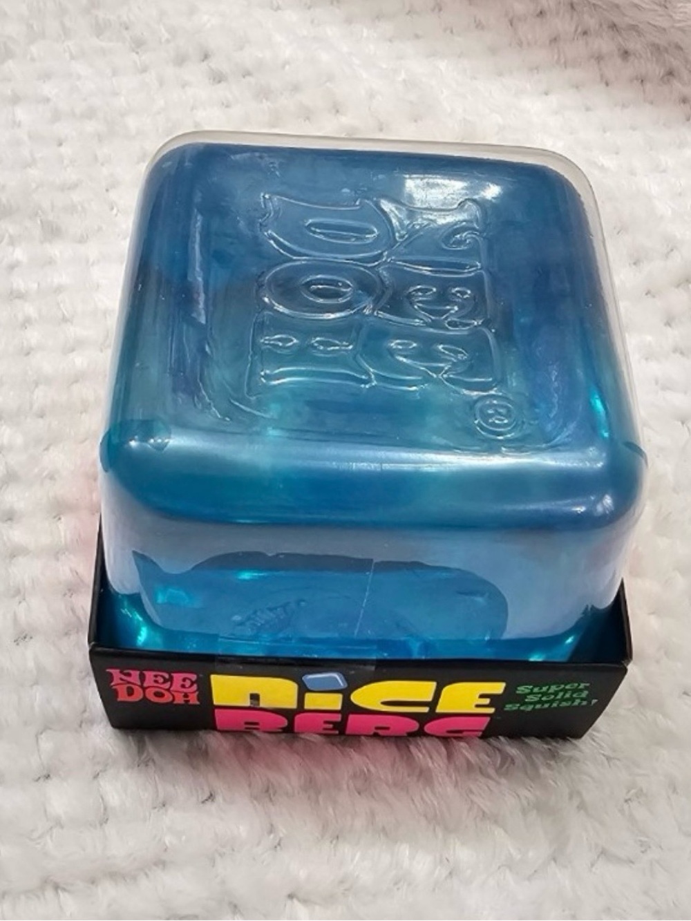 NEW NeeDoh Nice Berg Blue XL Giant Nee Doh Niceberg Solid Squish Cube Ice Block - Picture 3 of 4